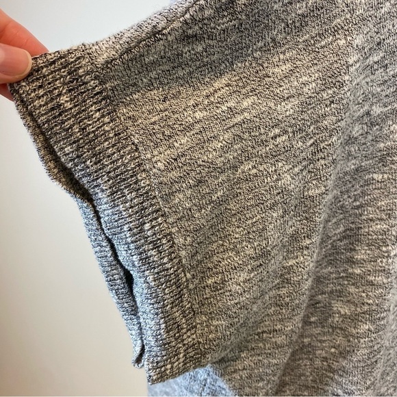 Madewell Cropped Dolman Sleeves Knit Sweater Top Oreo Gray Size M Boxy V Neck - Picture 10 of 15